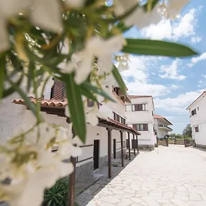  Case de vacanță George's Grecia