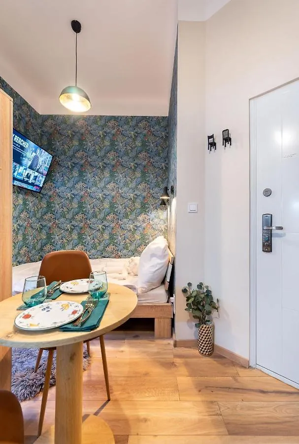Economy Downtown Design Apartments - Free Parking - Balcony - Super Puplic Transport - Ac Budapest Hungary