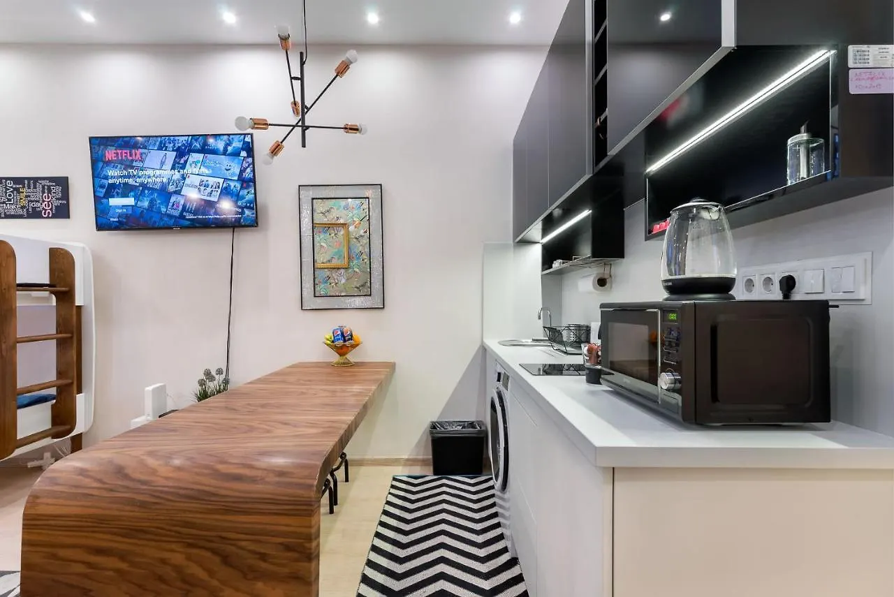 Economy Downtown Design Apartments - Free Parking - Balcony - Super Puplic Transport - Ac Budapest Hungary