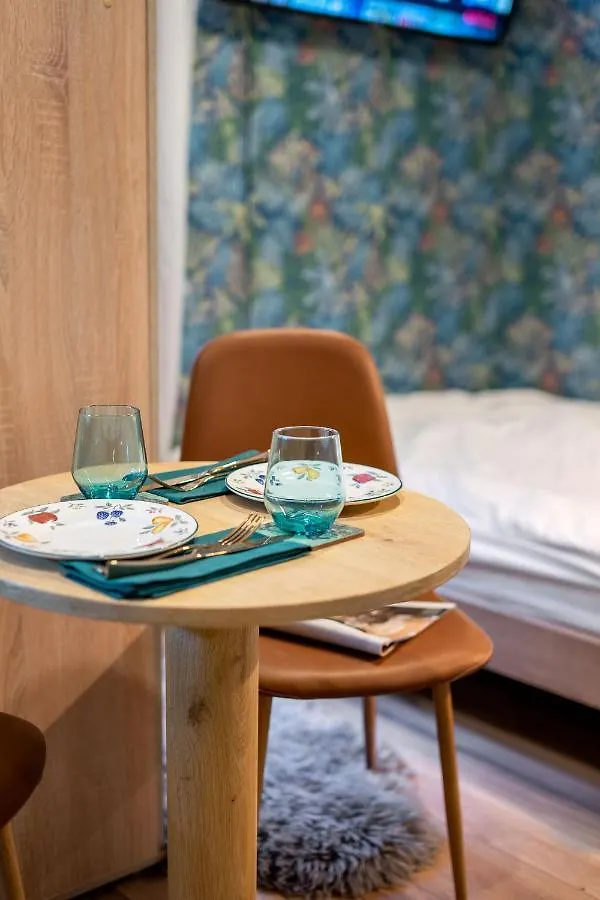 Economy Downtown Design Apartments - Free Parking - Balcony - Super Puplic Transport - Ac Budapest